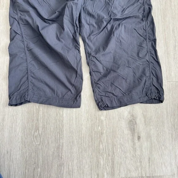 LULULEMON Dance Studio Crop II Unlined Grey/Slate Blue Size 8 EUC - Picture 6 of 7